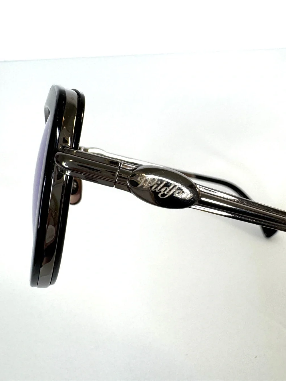 WILDFOX Chaton Mirrored Sunglasses Black Blue